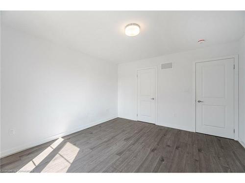 229 West Oak Trail, Kitchener, ON - Indoor Photo Showing Other Room