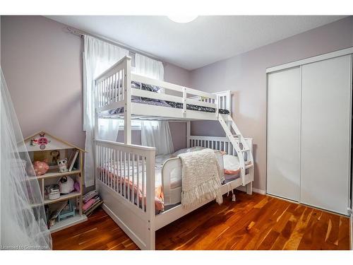 3569 Nutcracker Drive, Mississauga, ON - Indoor Photo Showing Bedroom