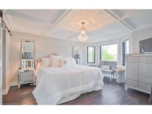 2189 Bader Crescent, Burlington, ON - Indoor Photo Showing Bedroom