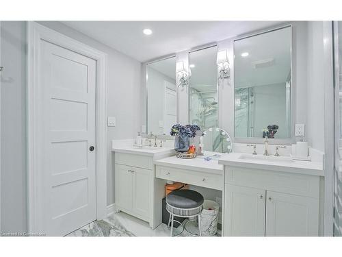 2189 Bader Crescent, Burlington, ON - Indoor Photo Showing Bathroom