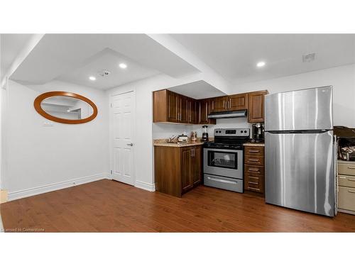 10 Highland Trail, Brampton, ON - Indoor Photo Showing Kitchen