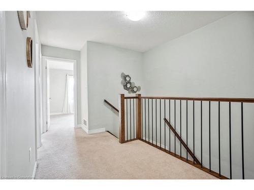 1020 Oakcrossing Gate, London, ON - Indoor Photo Showing Other Room