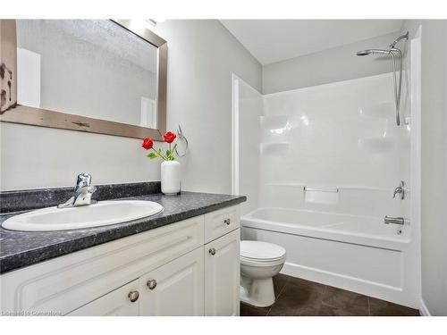 1020 Oakcrossing Gate, London, ON - Indoor Photo Showing Bathroom