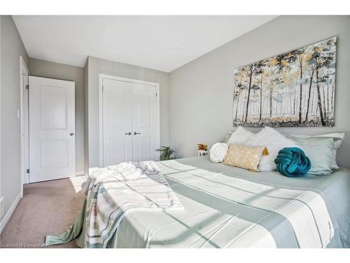 1020 Oakcrossing Gate, London, ON - Indoor Photo Showing Bedroom