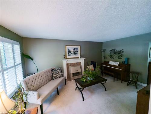 312 Eliza Street, Meaford, ON - Indoor Photo Showing Living Room