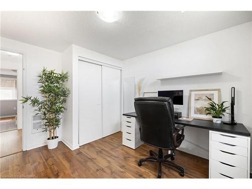 129 Cheltenham Road, Barrie, ON - Indoor Photo Showing Office