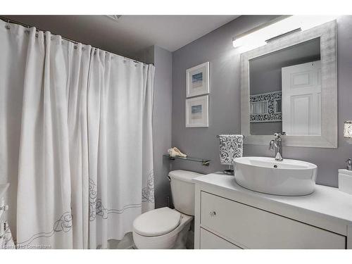 1701-4889 Kimbermount Avenue, Mississauga, ON - Indoor Photo Showing Bathroom