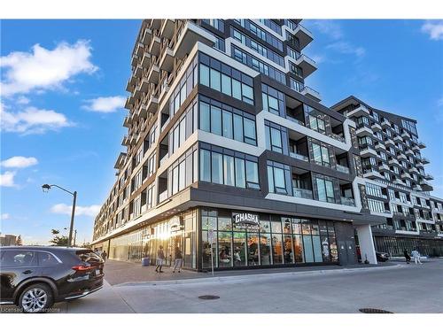 704-2481 Taunton Road Road, Oakville, ON - Outdoor