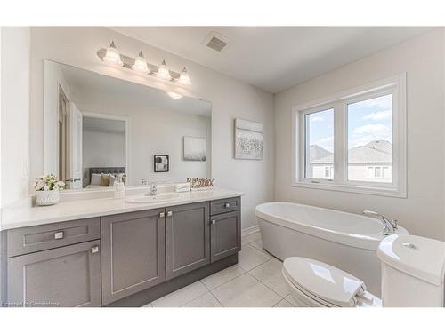 223 Broadacre Drive Drive, Kitchener, ON - Indoor Photo Showing Bathroom