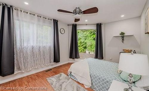 Upper-250 Driftwood Drive, Kitchener, ON - Indoor Photo Showing Bedroom