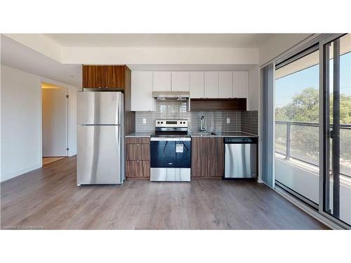 A303-1117 Cooke Boulevard, Burlington, ON - Indoor Photo Showing Kitchen