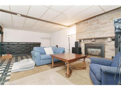 32 King Richard Court, Markham, ON - Indoor Photo Showing Living Room With Fireplace