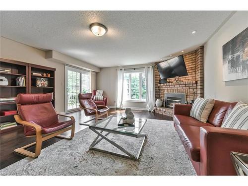 3588 Thorpedale Court, Mississauga, ON - Indoor Photo Showing Living Room With Fireplace