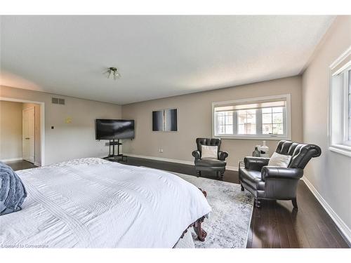 3588 Thorpedale Court, Mississauga, ON - Indoor Photo Showing Bedroom