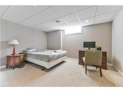 3588 Thorpedale Court, Mississauga, ON - Indoor Photo Showing Bedroom