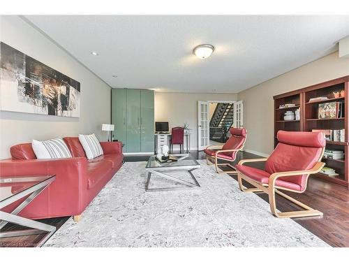 3588 Thorpedale Court, Mississauga, ON - Indoor Photo Showing Living Room