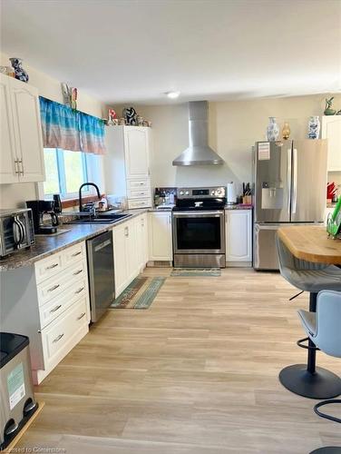 414 Sunset Cove Road, Callander, ON - Indoor Photo Showing Kitchen