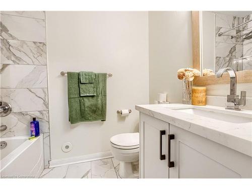 3109 Stornoway Circle, Oakville, ON - Indoor Photo Showing Bathroom