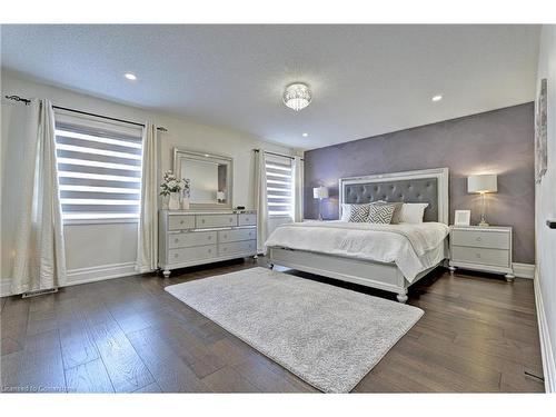 58 Curran Road, Hamilton, ON - Indoor Photo Showing Bedroom