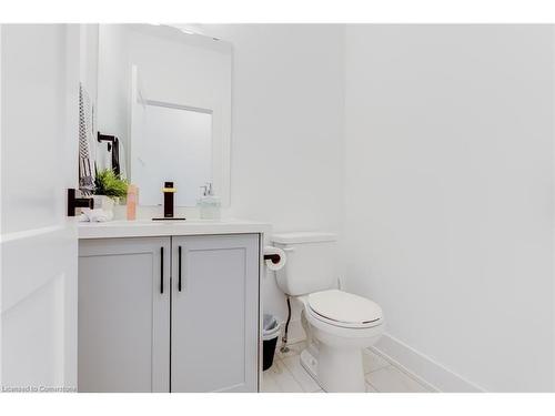 61 Wheatfield Road, Barrie, ON - Indoor Photo Showing Bathroom