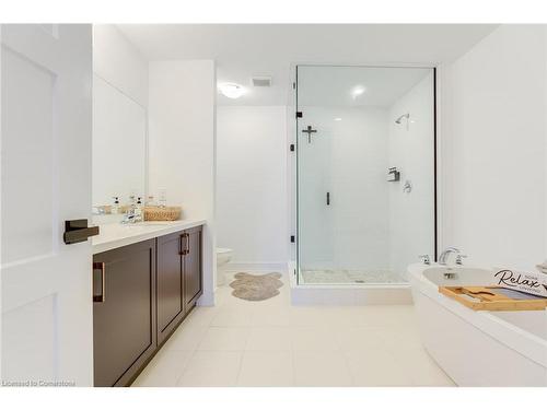 61 Wheatfield Road, Barrie, ON - Indoor Photo Showing Bathroom