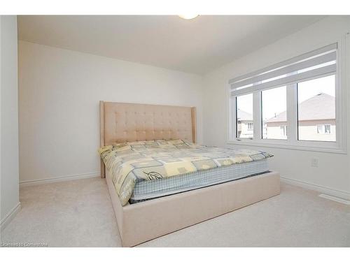 15 Hitchman Street, Paris, ON - Indoor Photo Showing Bedroom