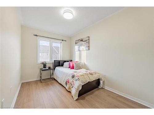 791 Candlestick Circle, Mississauga, ON - Indoor Photo Showing Bedroom