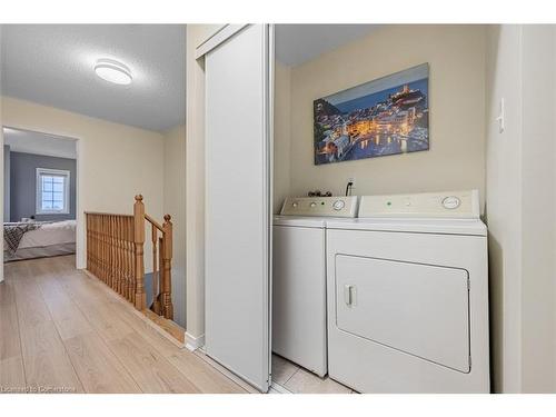 791 Candlestick Circle, Mississauga, ON - Indoor Photo Showing Laundry Room