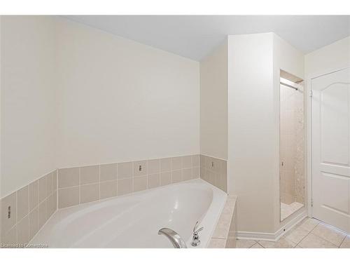 791 Candlestick Circle, Mississauga, ON - Indoor Photo Showing Bathroom