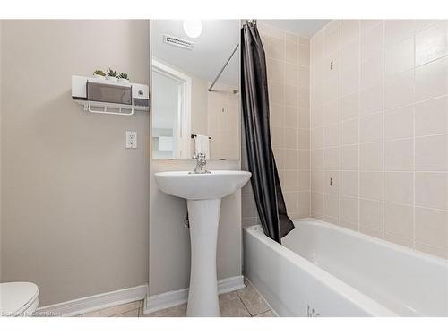 791 Candlestick Circle, Mississauga, ON - Indoor Photo Showing Bathroom