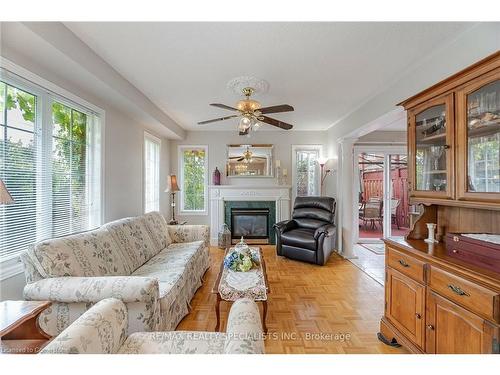 5916 Bermuda Drive, Mississauga, ON - Indoor Photo Showing Living Room With Fireplace