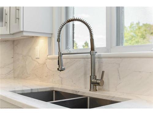 7521 Keenansville Road, Tottenham, ON - Indoor Photo Showing Kitchen With Double Sink