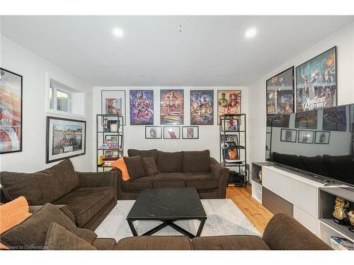 7521 Keenansville Road, Tottenham, ON - Indoor Photo Showing Living Room