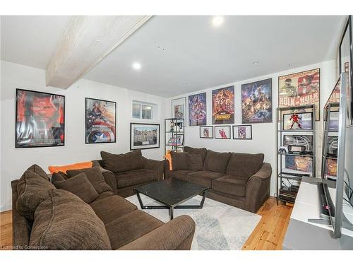 7521 Keenansville Road, Tottenham, ON - Indoor Photo Showing Living Room