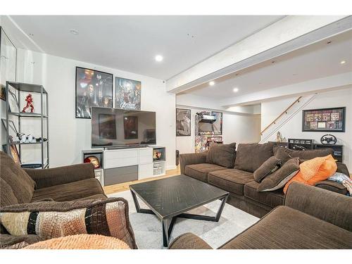 7521 Keenansville Road, Tottenham, ON - Indoor Photo Showing Living Room