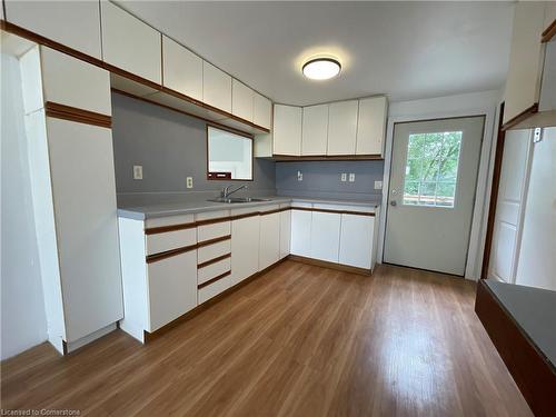 9 Walter Drive, Haldimand, ON - Indoor Photo Showing Kitchen With Double Sink