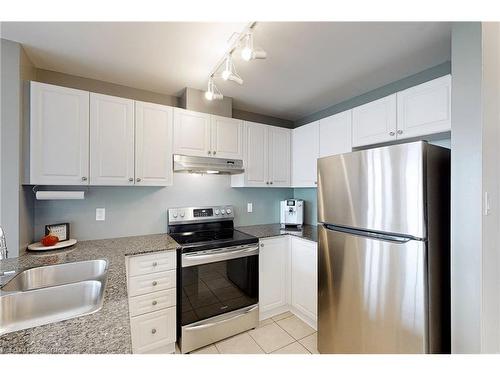 1710-9 George Street N, Brampton, ON - Indoor Photo Showing Kitchen With Stainless Steel Kitchen With Double Sink