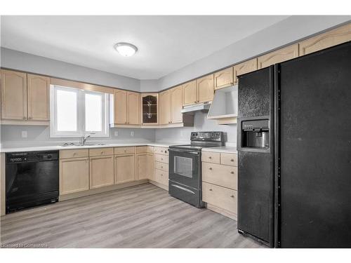 170 Martinet Avenue, London, ON - Indoor Photo Showing Kitchen