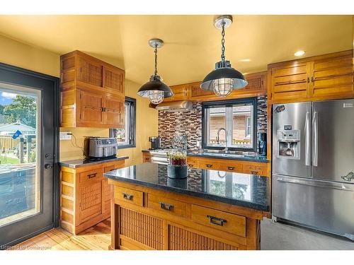 14 Royce Avenue, Brampton, ON - Indoor Photo Showing Kitchen