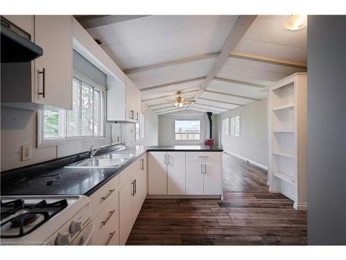 282329 Concession Rd 4 5 Road, Grand Valley, ON - Indoor Photo Showing Kitchen With Double Sink