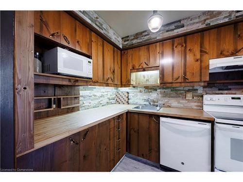 6 Robert Lane, Georgetown, ON - Indoor Photo Showing Kitchen