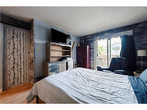 6 Robert Lane, Georgetown, ON - Indoor Photo Showing Bedroom