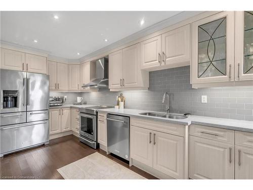 89 Acadian Heights, Brampton, ON - Indoor Photo Showing Kitchen With Double Sink