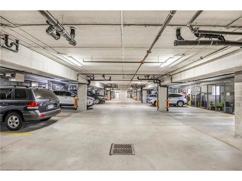 313-91 Raglan Street, Collingwood, ON - Indoor Photo Showing Garage