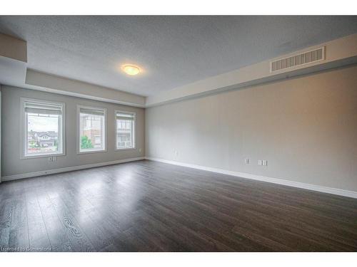 F2-70 Willowrun Drive, Kitchener, ON - Indoor Photo Showing Other Room