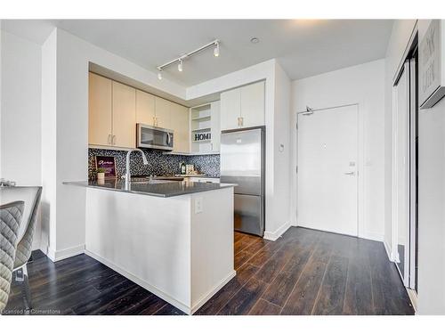 Ph07-4633 Glen Erin Drive, Mississauga, ON - Indoor Photo Showing Kitchen