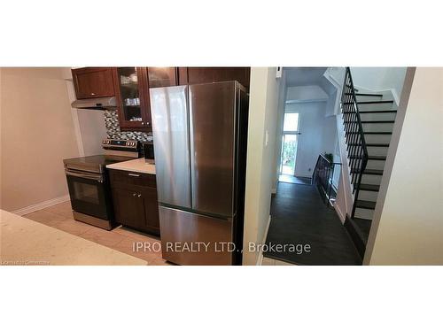 49-1310 Fieldlight Boulevard, Pickering, ON - Indoor Photo Showing Kitchen