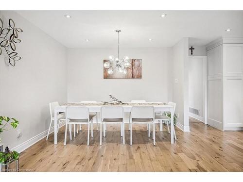 4271 Curia Crescent, Mississauga, ON - Indoor Photo Showing Dining Room