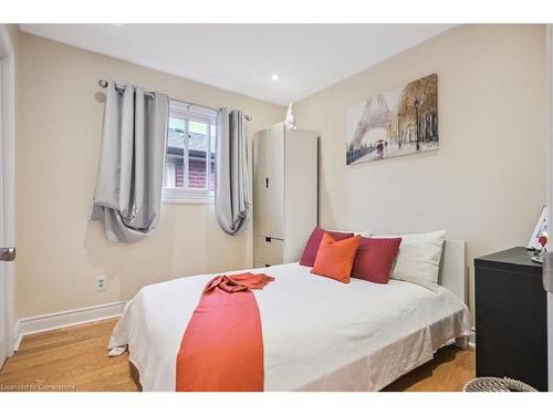 4271 Curia Crescent, Mississauga, ON - Indoor Photo Showing Bedroom