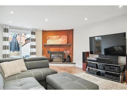 4271 Curia Crescent, Mississauga, ON - Indoor Photo Showing Living Room With Fireplace